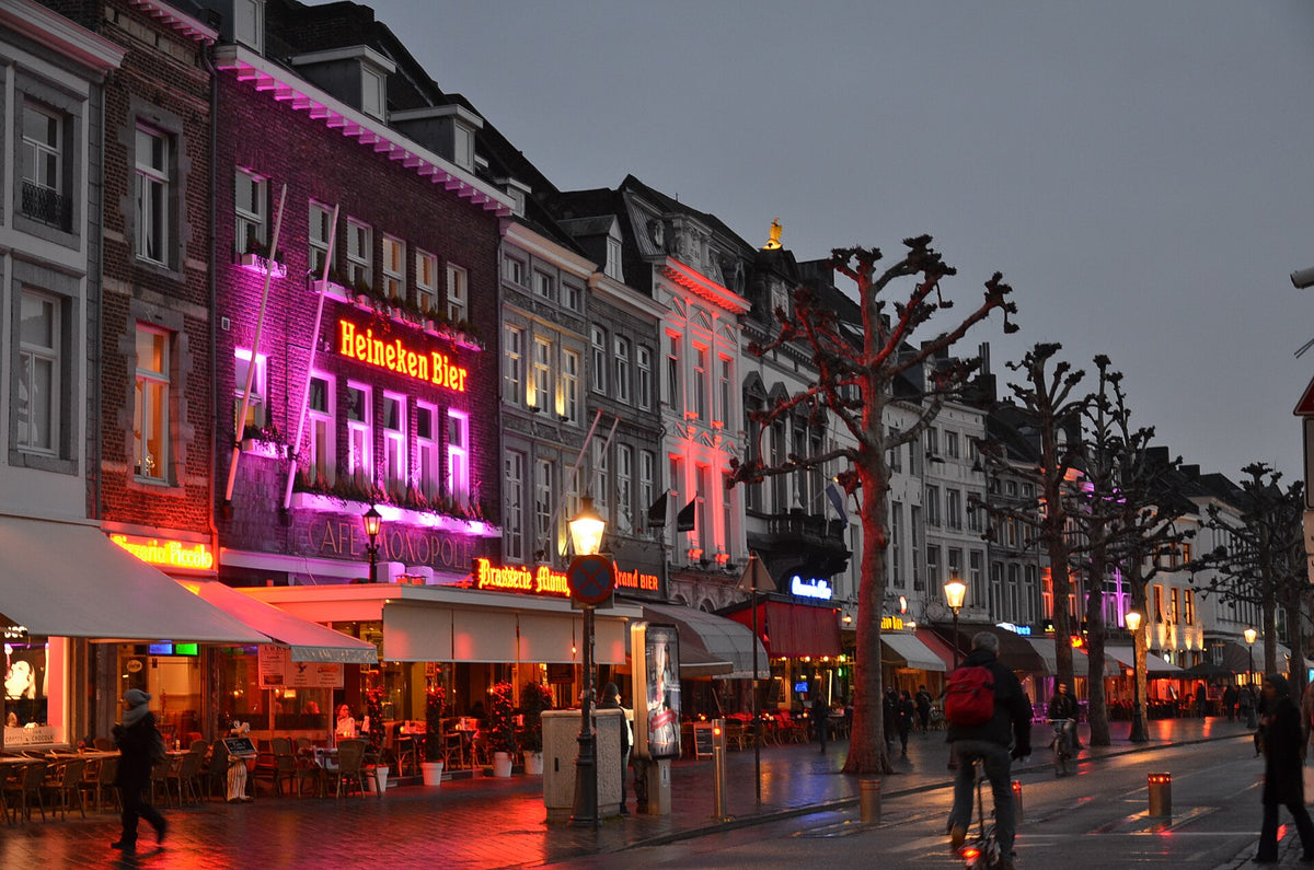 De Markt in Maastricht met het stadhuis