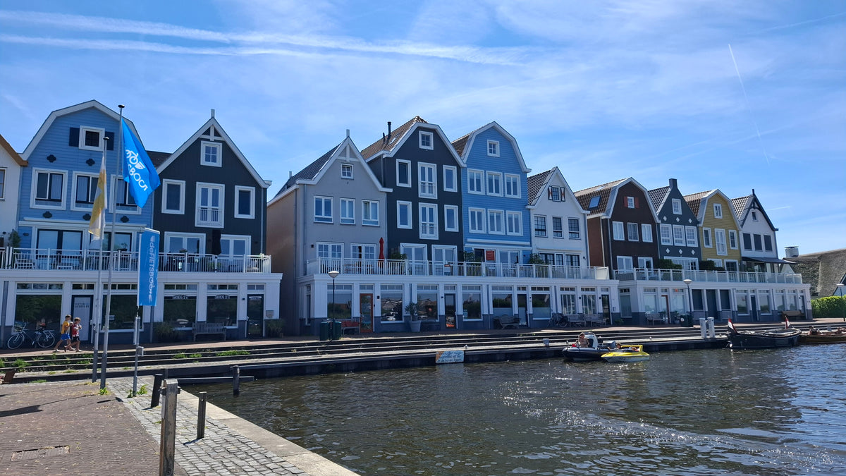 De Oud-Loosdrechtsedijk in Loosdrecht