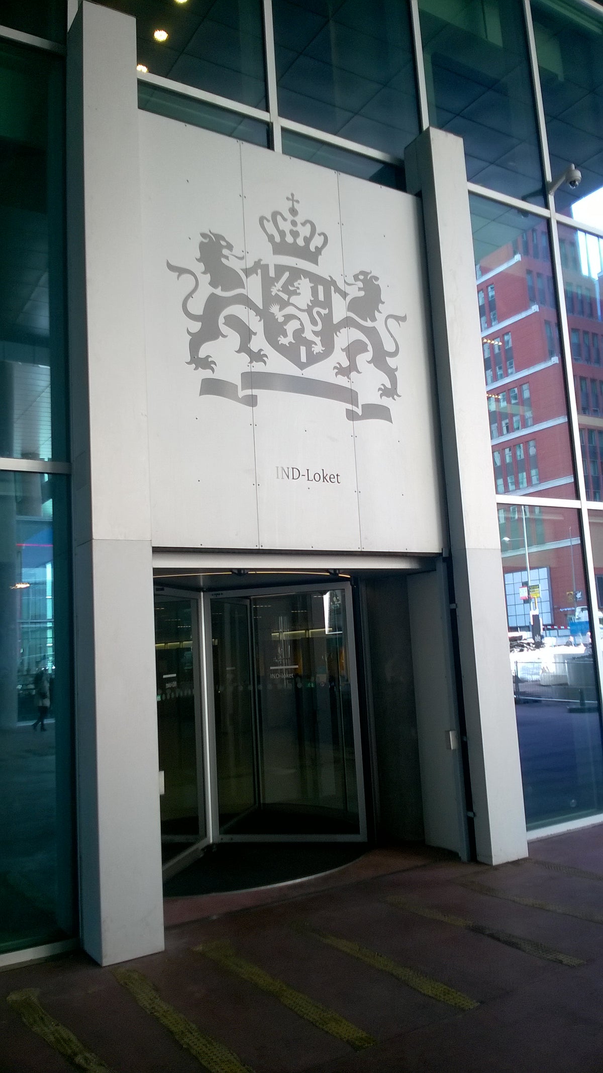 Loket van de Immigratie- en Naturalisatiedienst (IND) in Den Haag